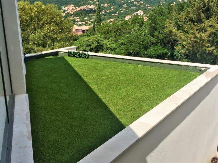 Gazon synthétique pour toit terrasse Sainte-Maxime